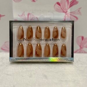 Nail Reformation Almond Shape‎ Press On Nails Gold Accent Glamorous Set